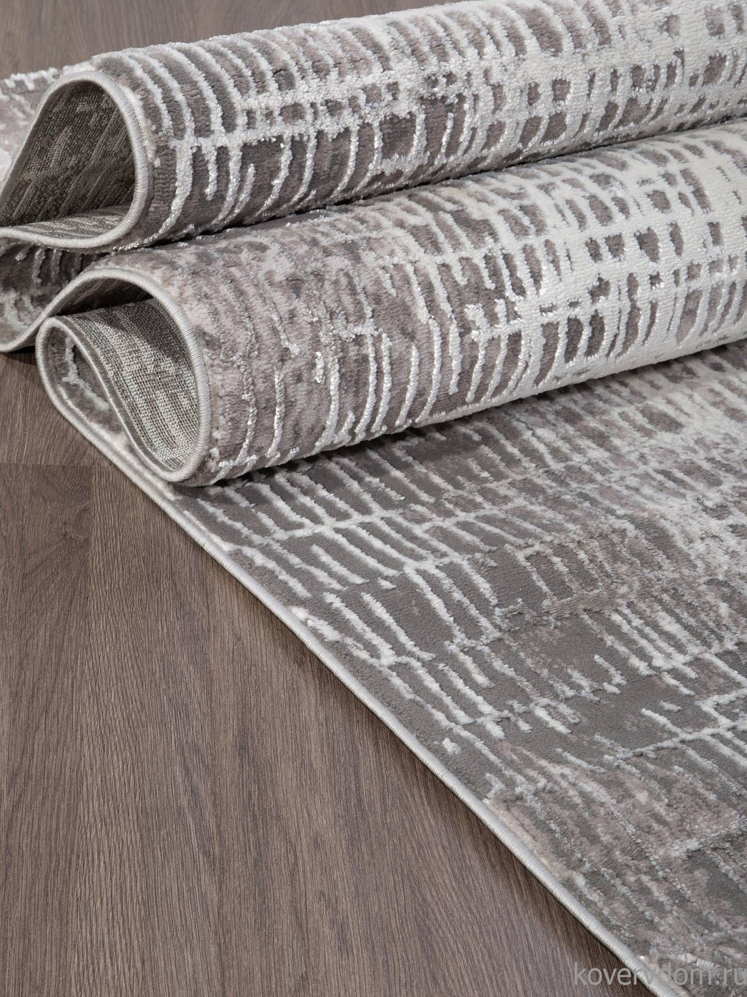 Ковер TEMPO 01606C C.POLY L.GREY / WHITE Ковер TEMPO 01606C C.POLY L.GREY / WHITE